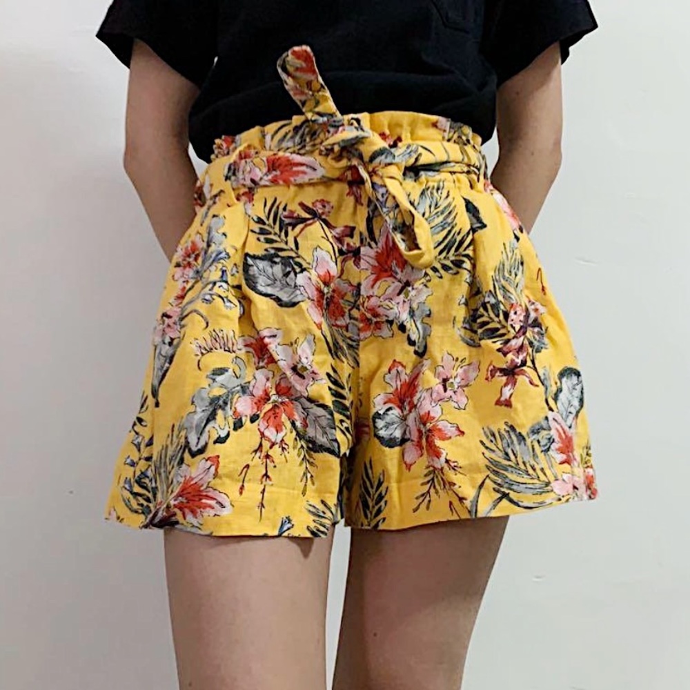 Zara Basic Yellow Floral High Waist Paperbag Style Linen Shorts Women’s Size L - Picture 2 of 13
